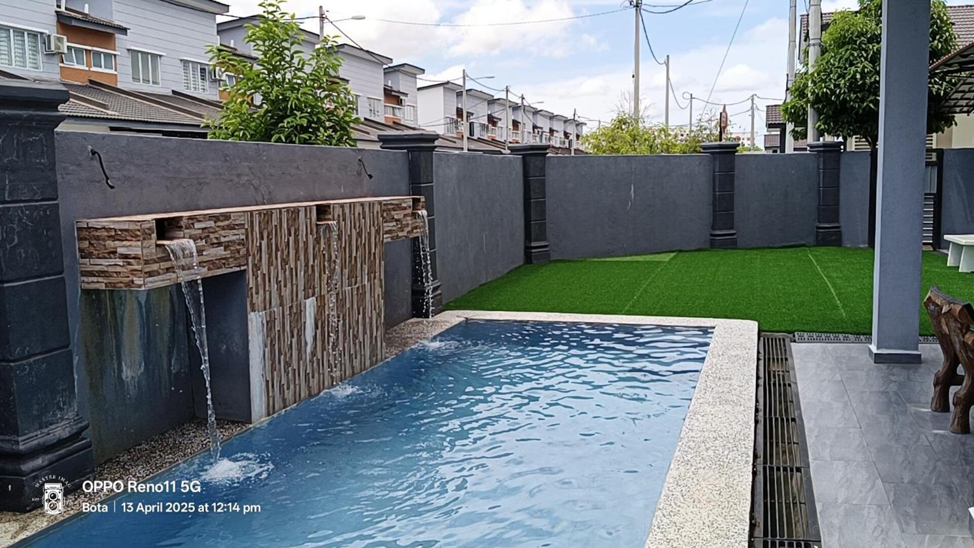 Rania Homestay With Private Pool Seri Iskandar Perak Near Utp Uitm Kampong Bota Road Exterior photo